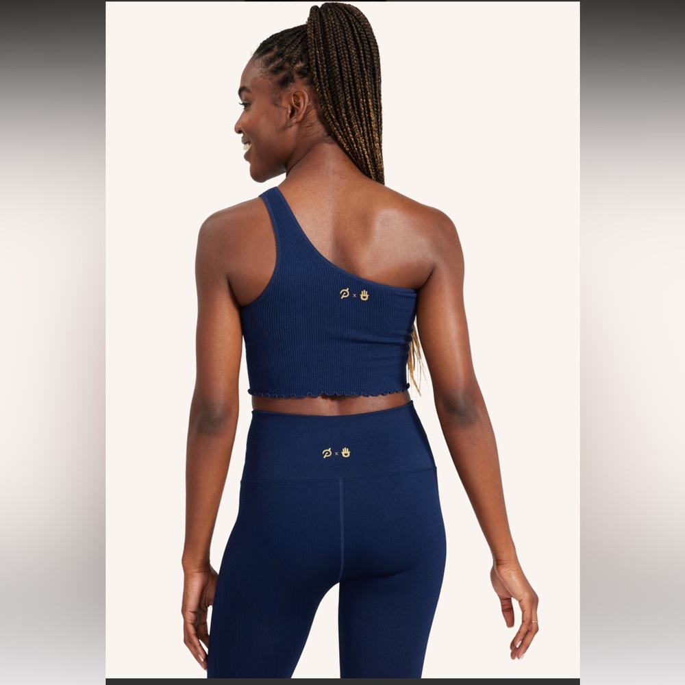 Peloton Luna One Shoulder Crop T - Picture 3 of 8